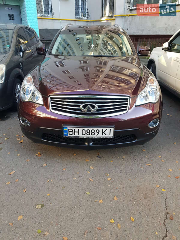 Внедорожник / Кроссовер Infiniti QX50 2014 в Одессе