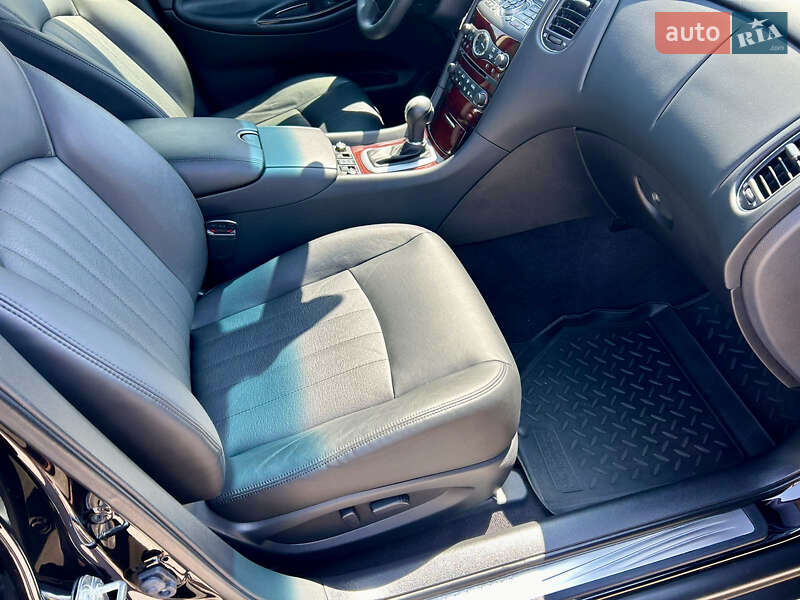 Позашляховик / Кросовер Infiniti QX50 2016 в Харкові