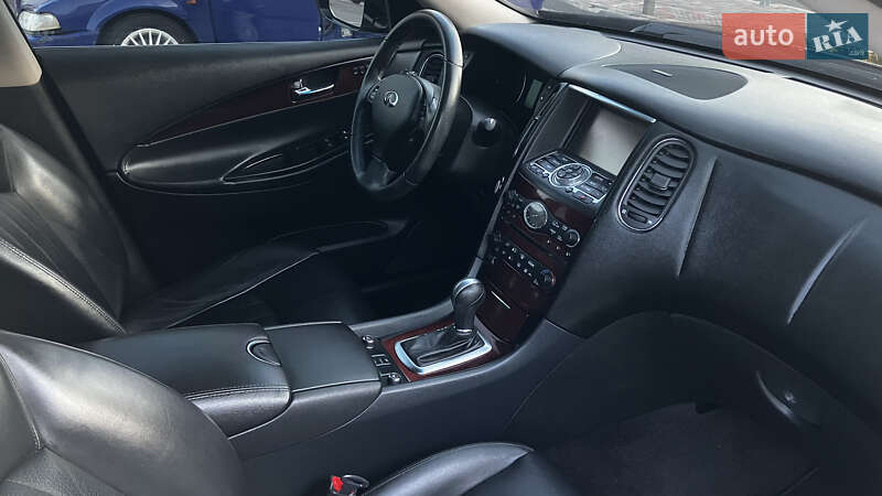 Позашляховик / Кросовер Infiniti QX50 2017 в Дніпрі фото 2 Позашляховик / Кросовер Infiniti QX50 2017 в Дніпрі