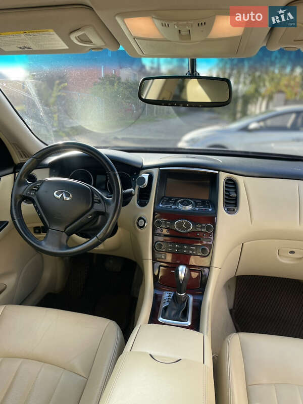 Позашляховик / Кросовер Infiniti QX50 2016 в Вінниці
