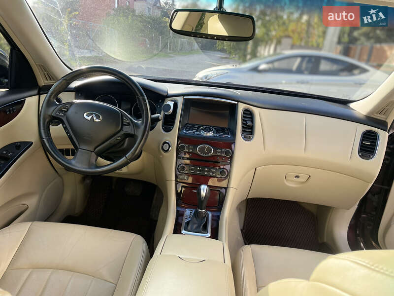 Позашляховик / Кросовер Infiniti QX50 2016 в Вінниці