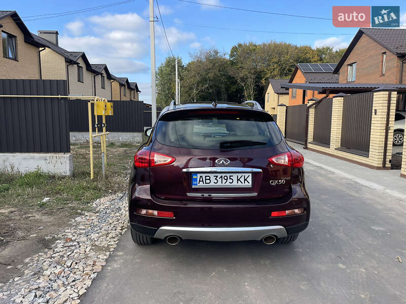 Позашляховик / Кросовер Infiniti QX50 2016 в Вінниці