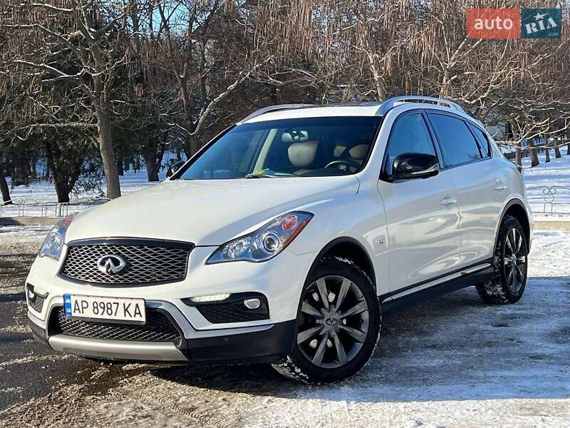 Внедорожник / Кроссовер Infiniti QX50 2016 в 