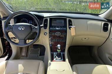 Внедорожник / Кроссовер Infiniti QX50 2017 в 