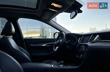 Внедорожник / Кроссовер Infiniti QX50 2022 в 