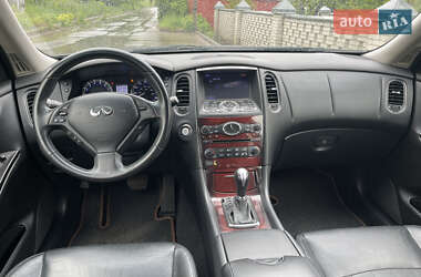 Внедорожник / Кроссовер Infiniti QX50 2016 в 