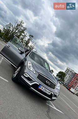Внедорожник / Кроссовер Infiniti QX50 2017 в 