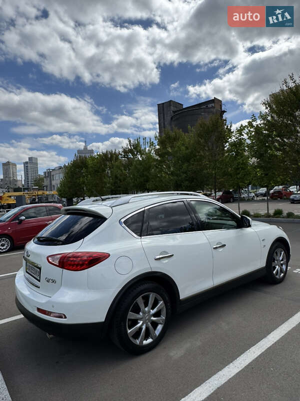 Внедорожник / Кроссовер Infiniti QX50 2013 в Киеве