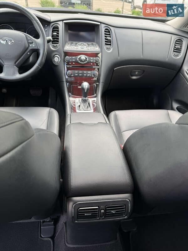 Внедорожник / Кроссовер Infiniti QX50 2013 в Киеве