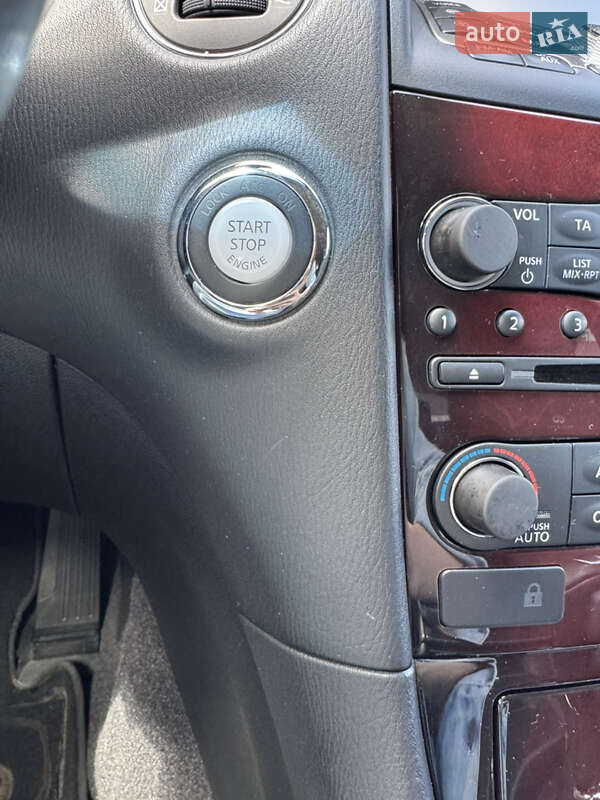 Внедорожник / Кроссовер Infiniti QX50 2013 в Киеве