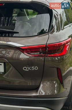 Внедорожник / Кроссовер Infiniti QX50 2019 в 