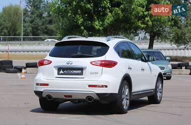 Внедорожник / Кроссовер Infiniti QX50 2017 в 