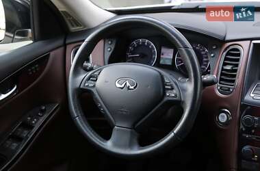 Внедорожник / Кроссовер Infiniti QX50 2017 в 