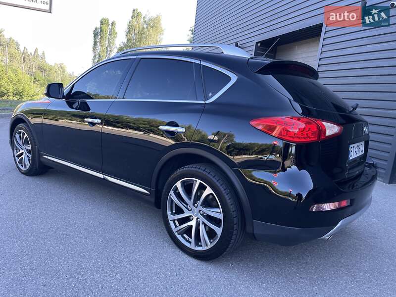 Позашляховик / Кросовер Infiniti QX50 2016 в Харкові
