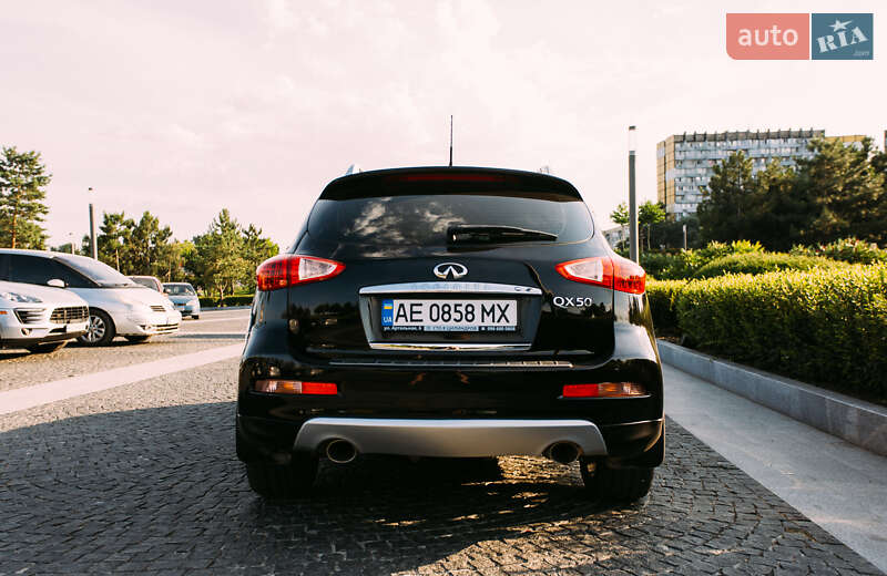 Внедорожник / Кроссовер Infiniti QX50 2017 в Ивано-Франковске