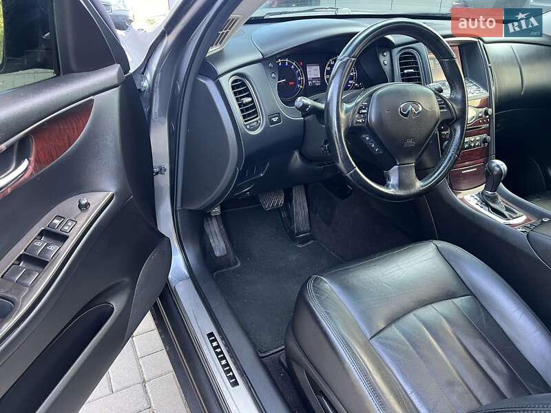 Внедорожник / Кроссовер Infiniti QX50 2015 в Киеве