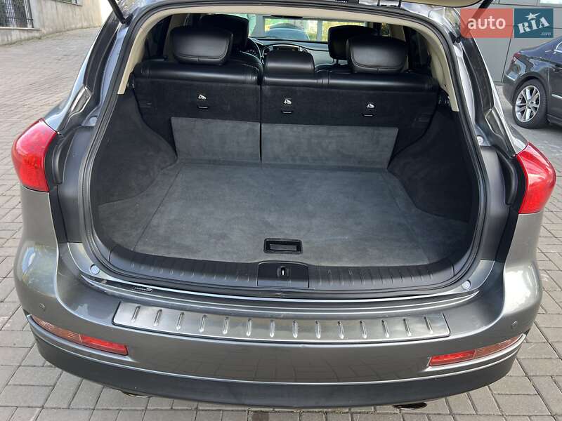 Внедорожник / Кроссовер Infiniti QX50 2015 в Киеве