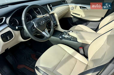 Внедорожник / Кроссовер Infiniti QX50 2018 в 