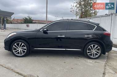Внедорожник / Кроссовер Infiniti QX50 2016 в 