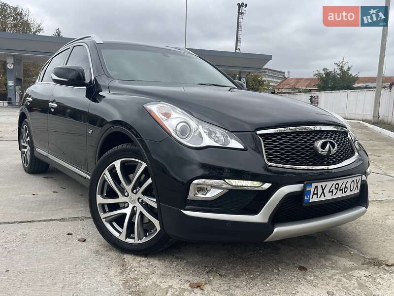 Внедорожник / Кроссовер Infiniti QX50 2016 в 
