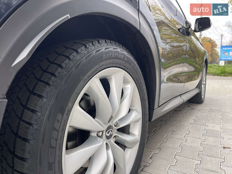 Внедорожник / Кроссовер Infiniti QX50 2018 в Ужгороде