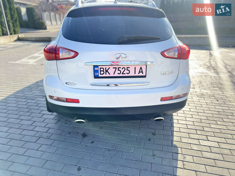 Позашляховик / Кросовер Infiniti QX50 2013 в Рівному