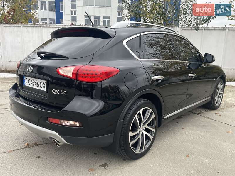 Позашляховик / Кросовер Infiniti QX50 2016 в Харкові