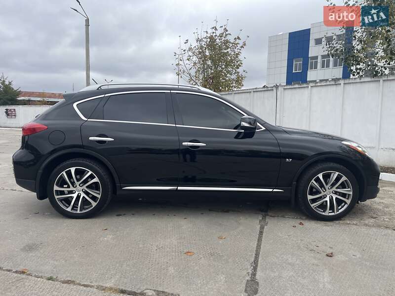 Позашляховик / Кросовер Infiniti QX50 2016 в Харкові