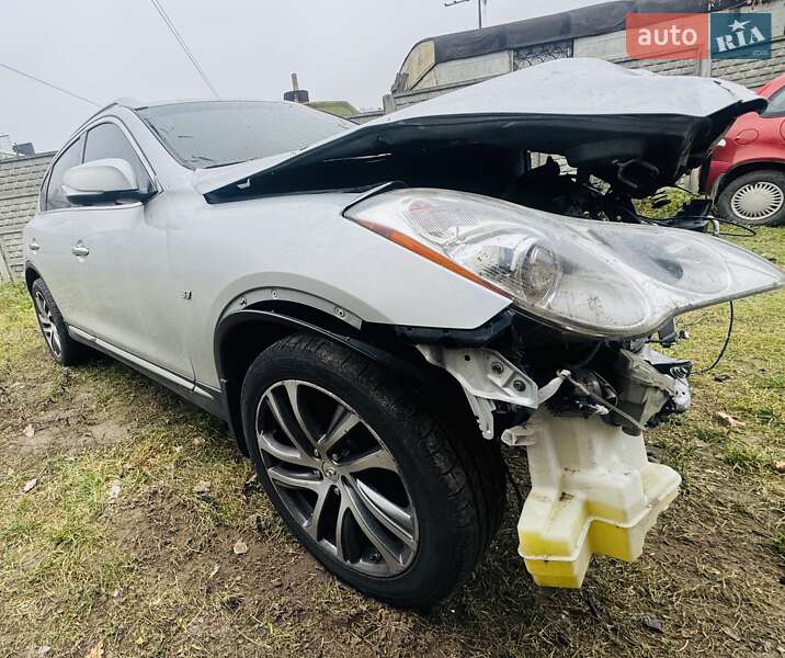 Позашляховик / Кросовер Infiniti QX50 2017 в Білогородці