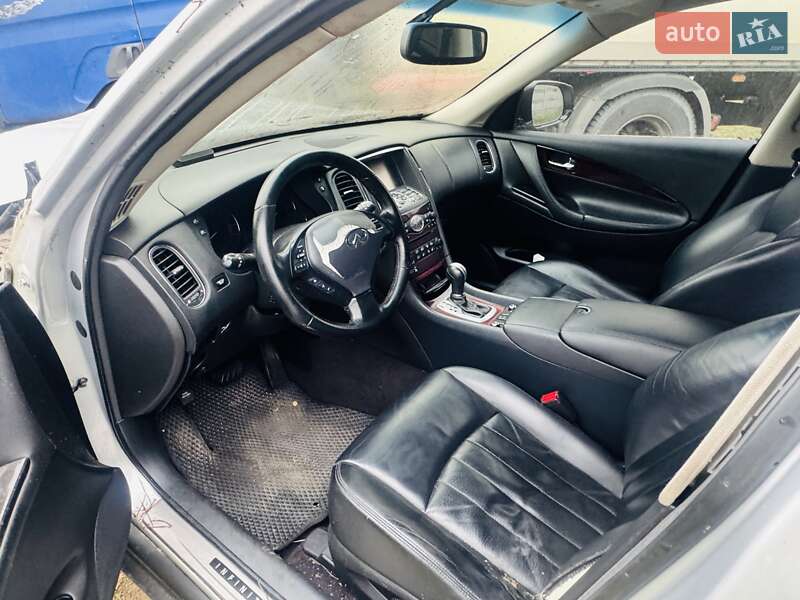 Позашляховик / Кросовер Infiniti QX50 2017 в Білогородці