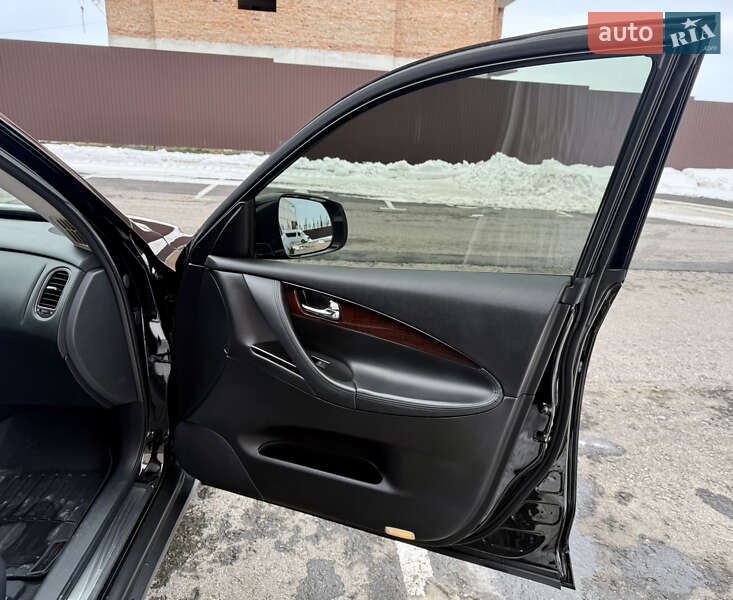 Позашляховик / Кросовер Infiniti QX50 2017 в Умані