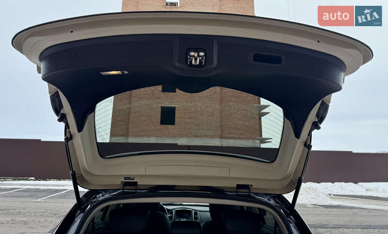 Позашляховик / Кросовер Infiniti QX50 2017 в Умані