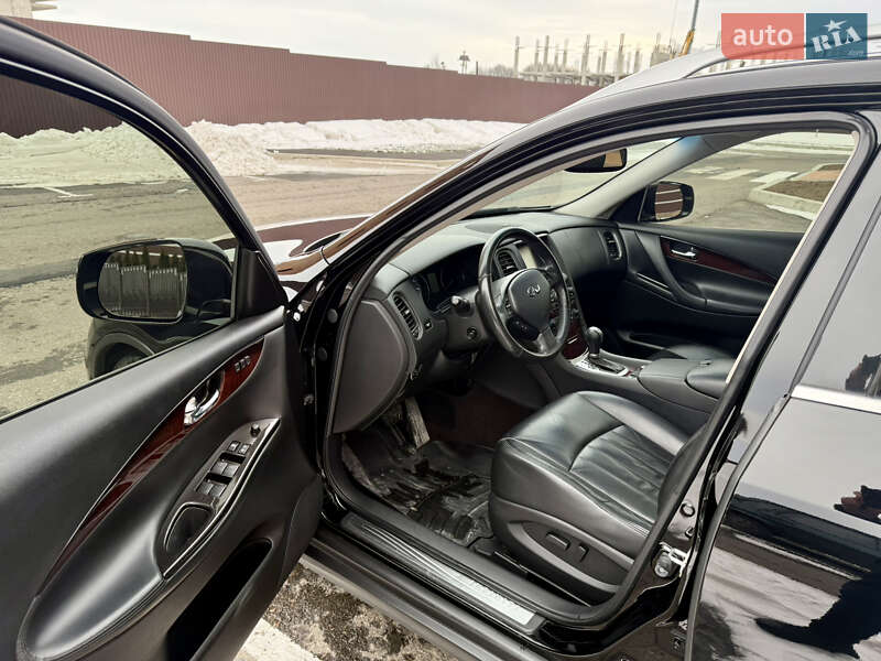 Позашляховик / Кросовер Infiniti QX50 2017 в Умані