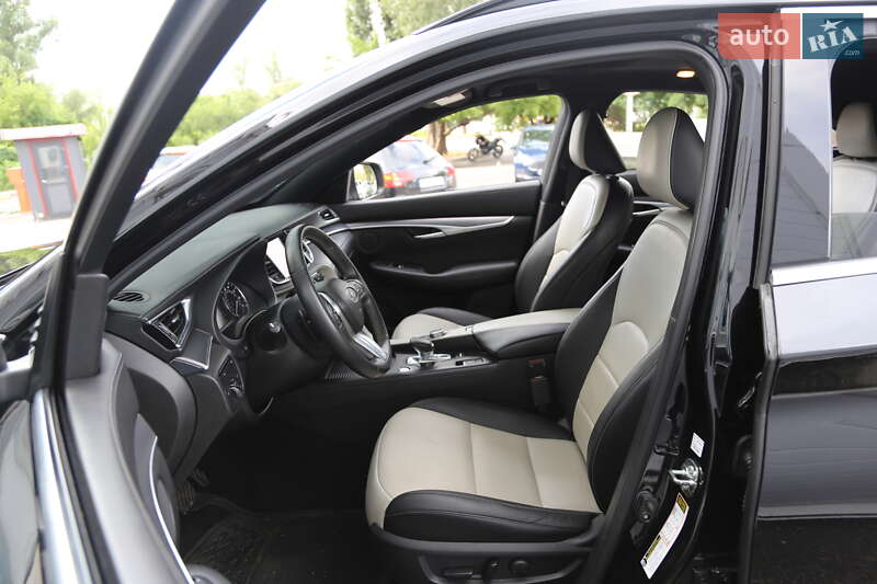 Внедорожник / Кроссовер Infiniti QX55 2021 в Киеве