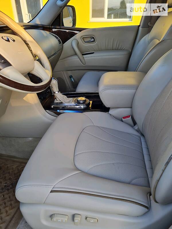 Позашляховик / Кросовер Infiniti QX56 2012 в Одесі