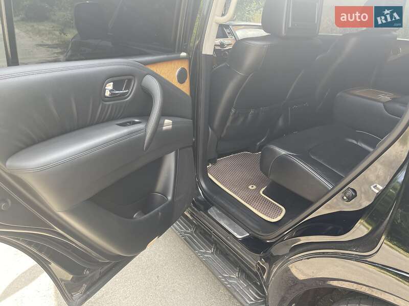 Внедорожник / Кроссовер Infiniti QX56 2011 в Запорожье