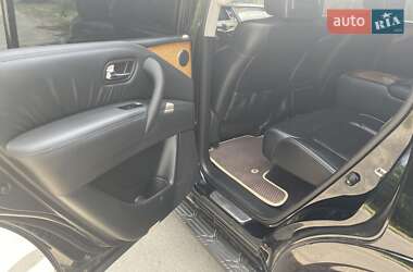Внедорожник / Кроссовер Infiniti QX56 2011 в 