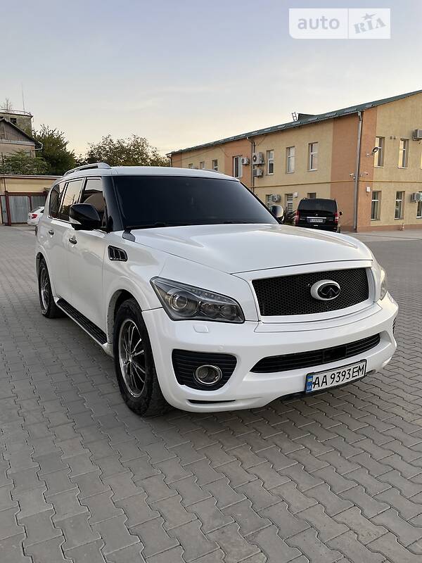 Позашляховик / Кросовер Infiniti QX56 2011 в Чернівцях