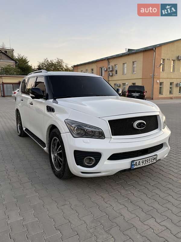 Infiniti QX56 2011