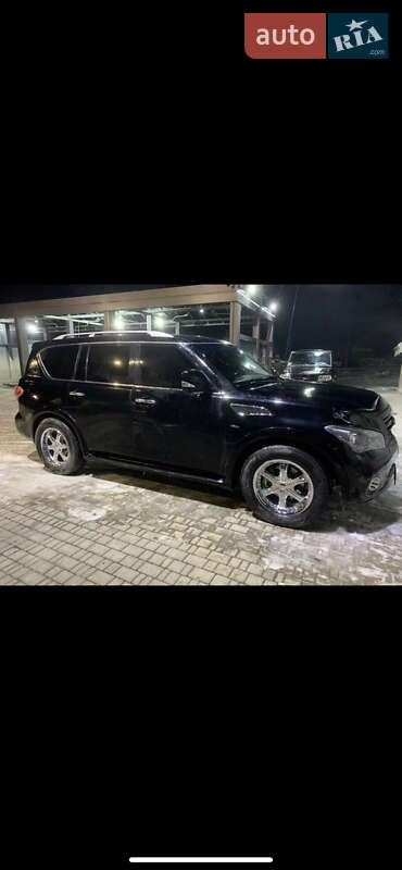 Позашляховик / Кросовер Infiniti QX56 2010 в Кам'янець-Подільському