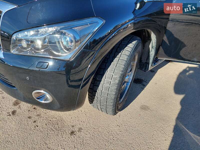 Внедорожник / Кроссовер Infiniti QX56 2011 в Житомире