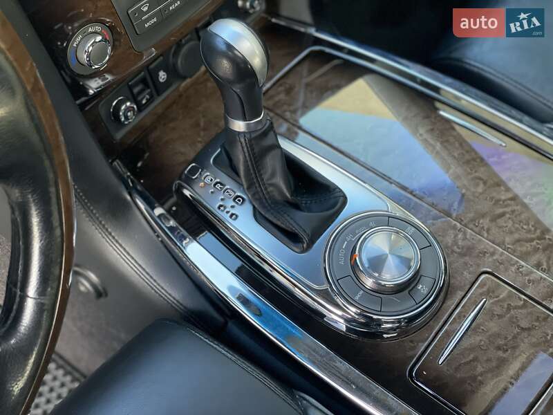 Внедорожник / Кроссовер Infiniti QX56 2010 в Львове