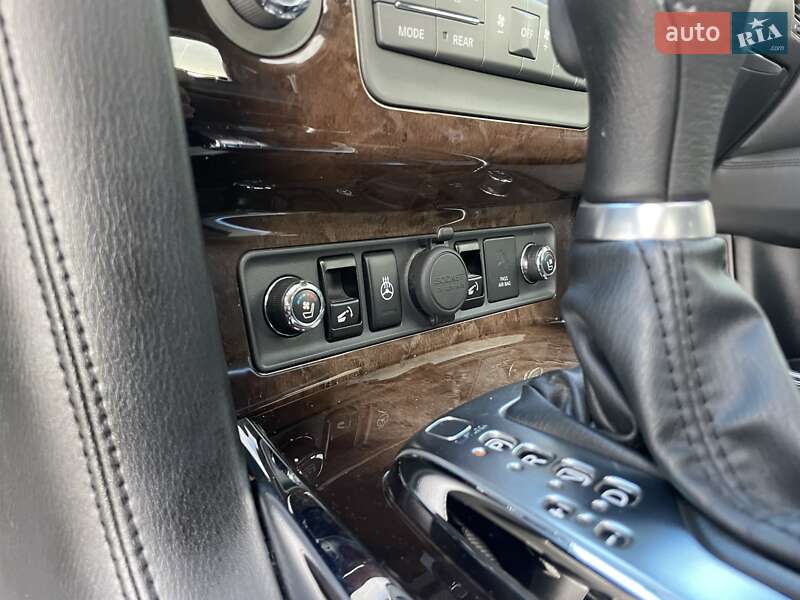 Внедорожник / Кроссовер Infiniti QX56 2010 в Львове