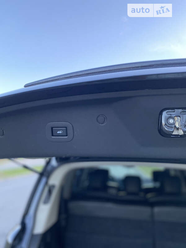 Внедорожник / Кроссовер Infiniti QX56 2011 в Запорожье