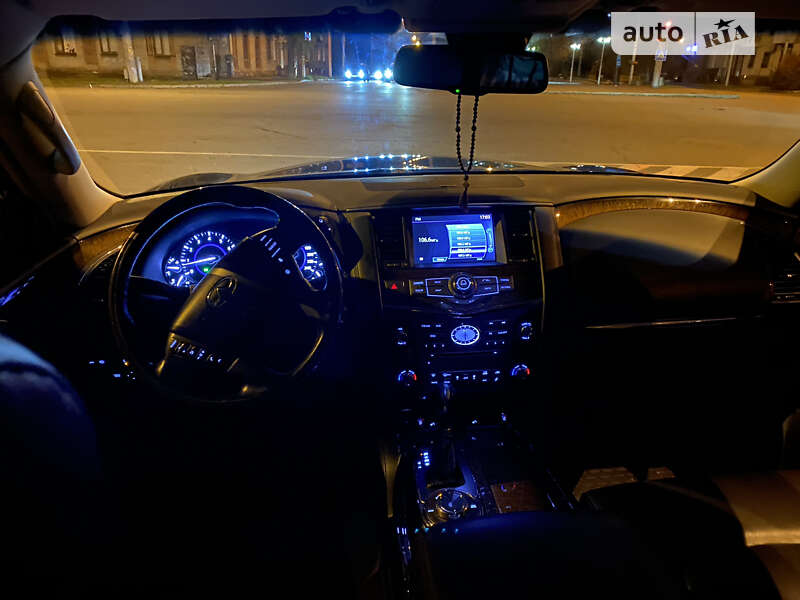 Внедорожник / Кроссовер Infiniti QX56 2011 в Запорожье