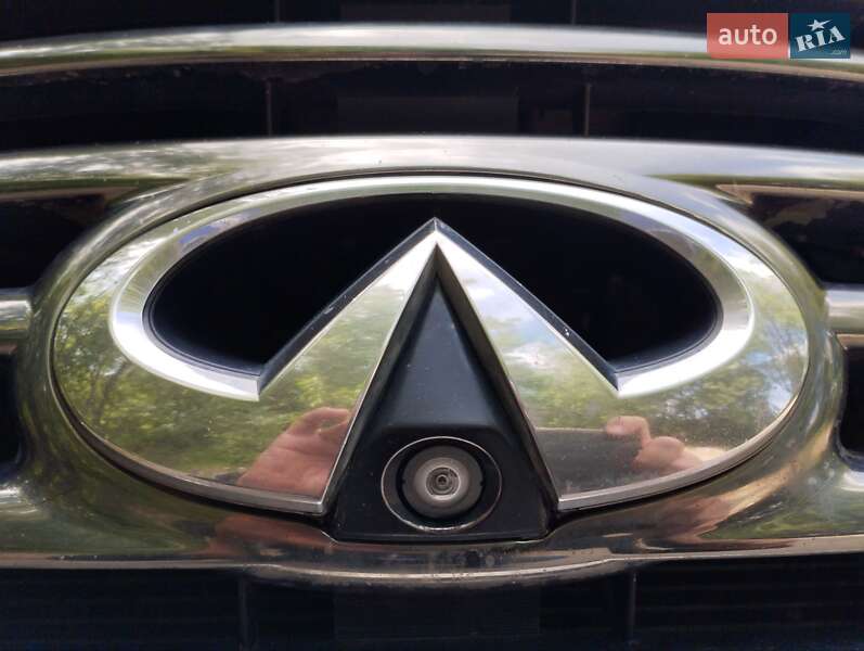 Позашляховик / Кросовер Infiniti QX56 2011 в Кам'янському