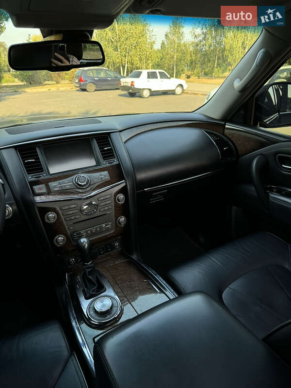 Внедорожник / Кроссовер Infiniti QX56 2010 в Чернигове