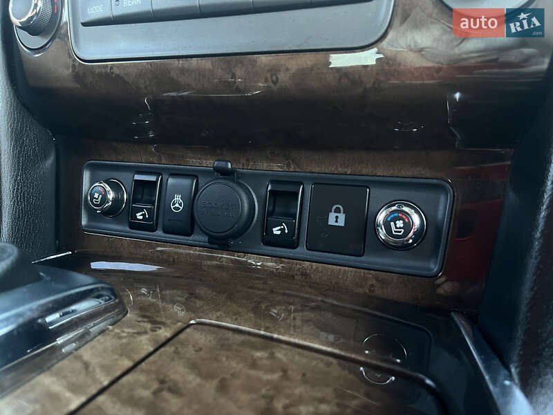 Внедорожник / Кроссовер Infiniti QX56 2010 в Чернигове