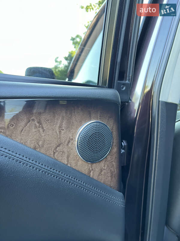 Внедорожник / Кроссовер Infiniti QX56 2010 в Чернигове