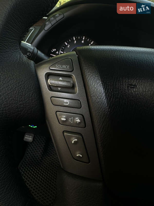 Внедорожник / Кроссовер Infiniti QX56 2010 в Чернигове